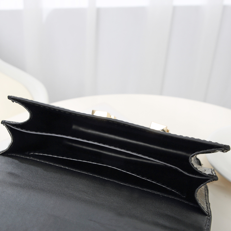 Jual Tas Branded Hm constant croco 18 cm red Murah Kwalitas Tas Import